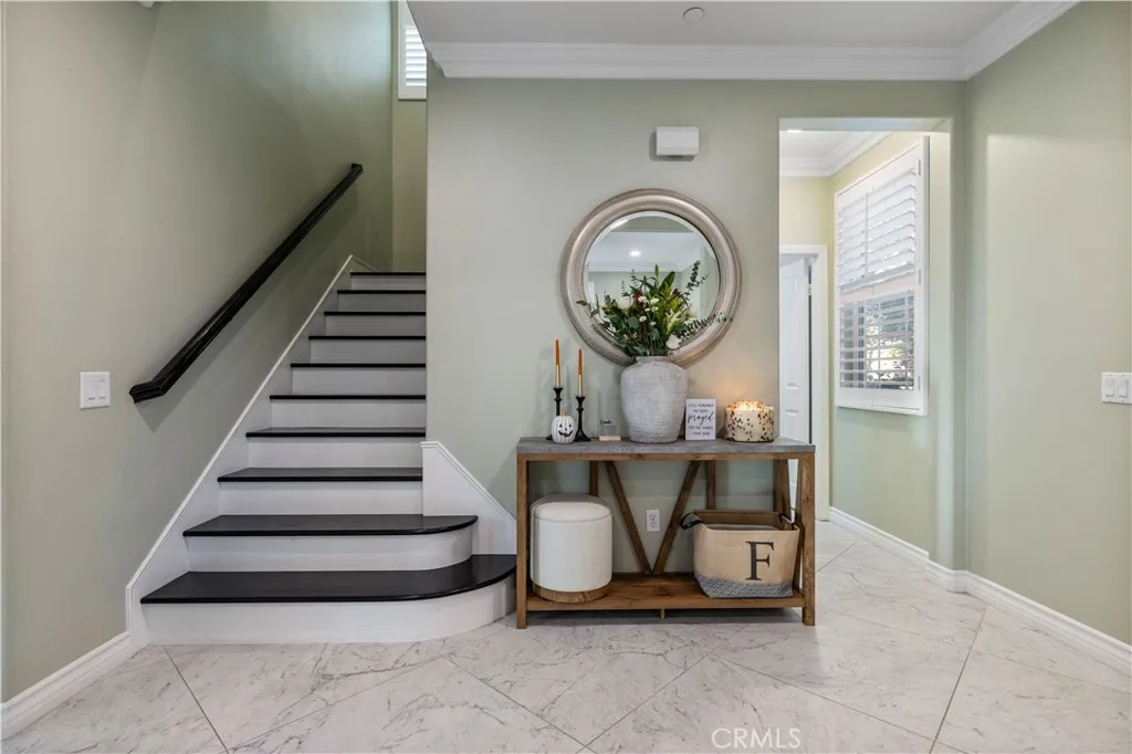 28537 Vista Del Rio, Valencia, California 91354 home-pic-6